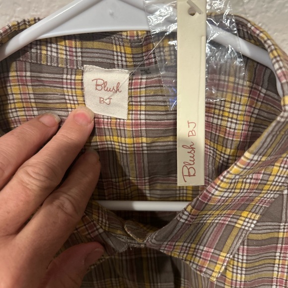 Blush BJ plaid twist front crop top - Picture 3 of 4